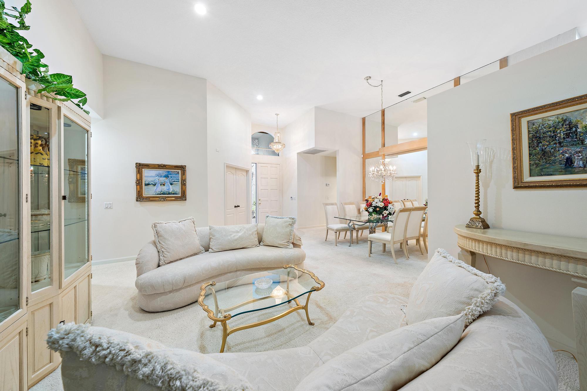 PGA RESORT COMMUNITY OF EAGLETON ESTATES - Residential