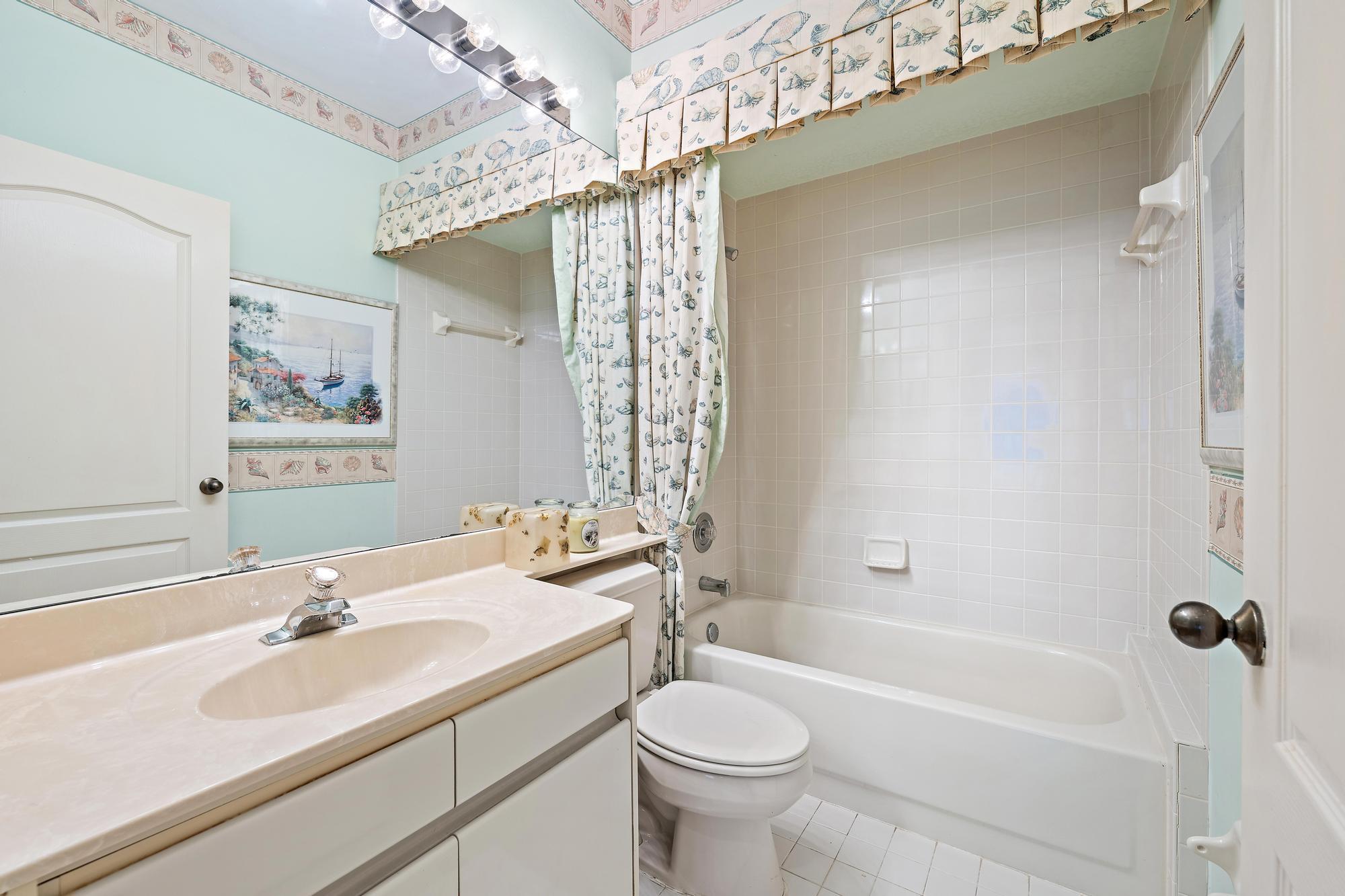 PGA RESORT COMMUNITY OF EAGLETON ESTATES - Residential