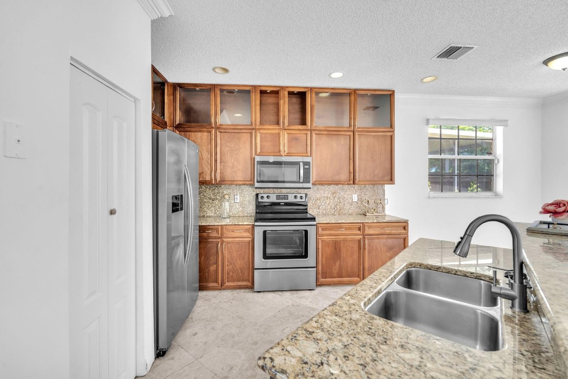 Palm Aire Oaks Course Est - Residential