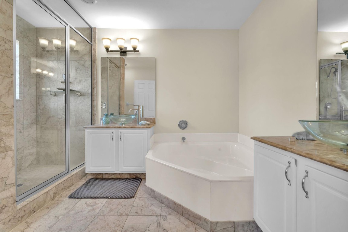 Palm Aire Oaks Course Est - Residential