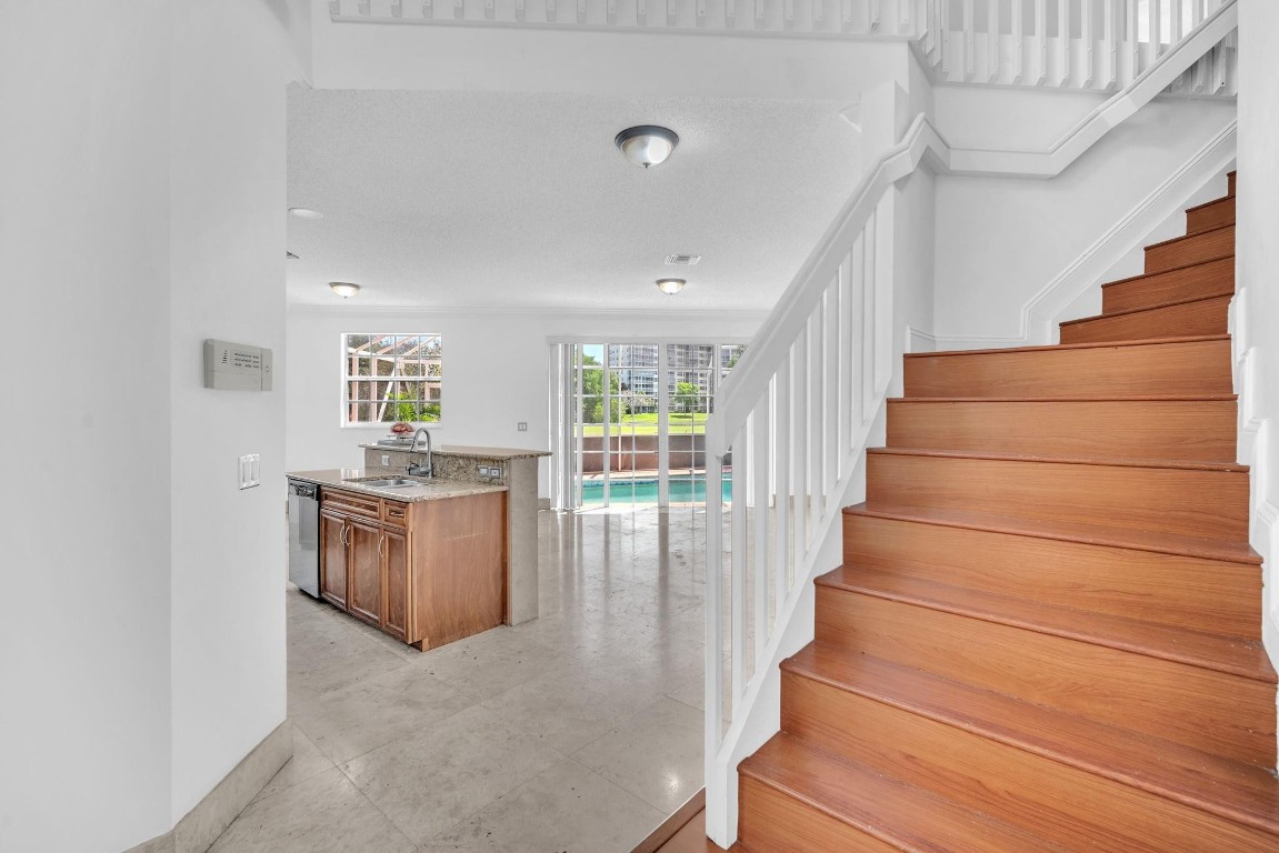 Palm Aire Oaks Course Est - Residential