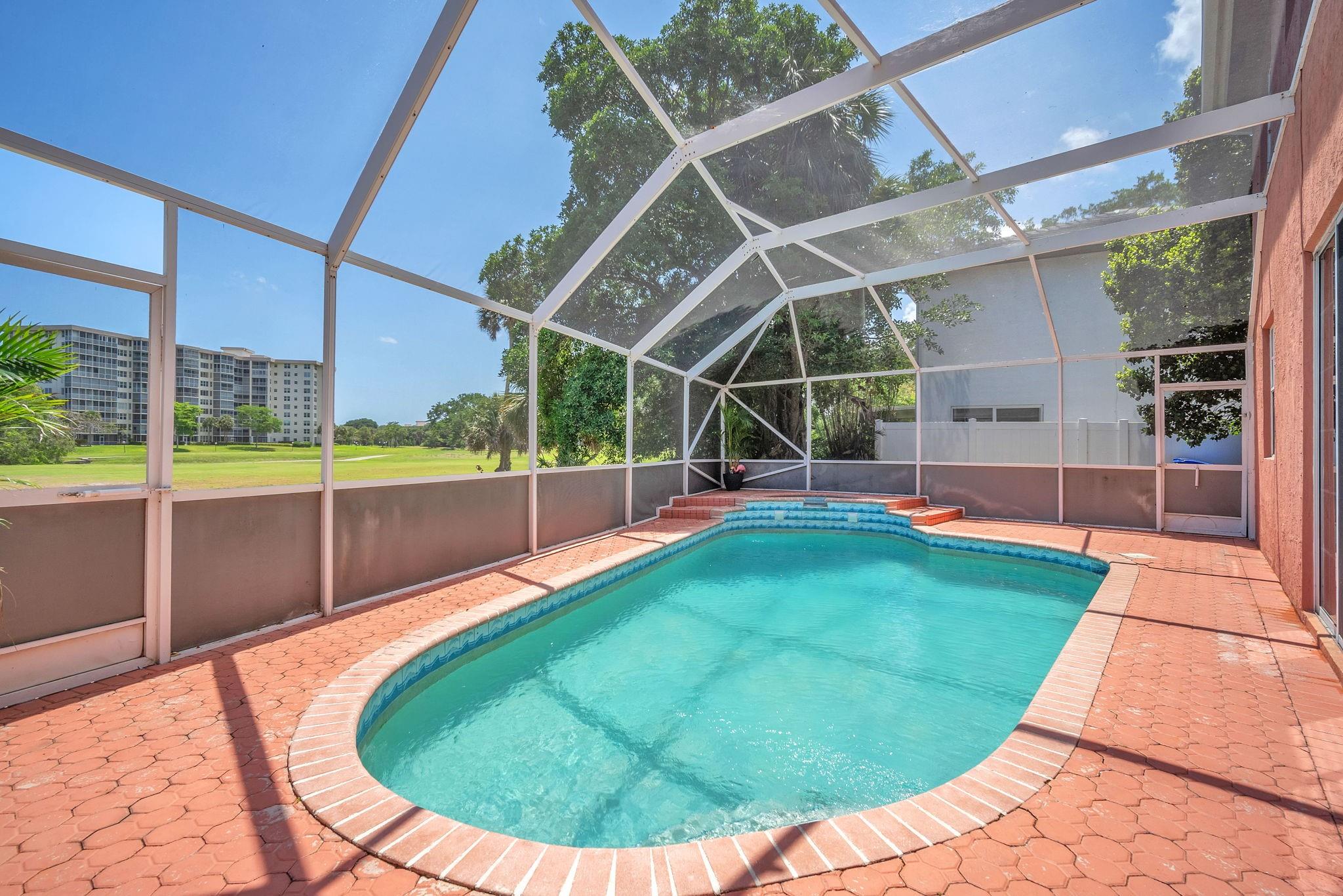 Palm Aire Oaks Course Est - Residential