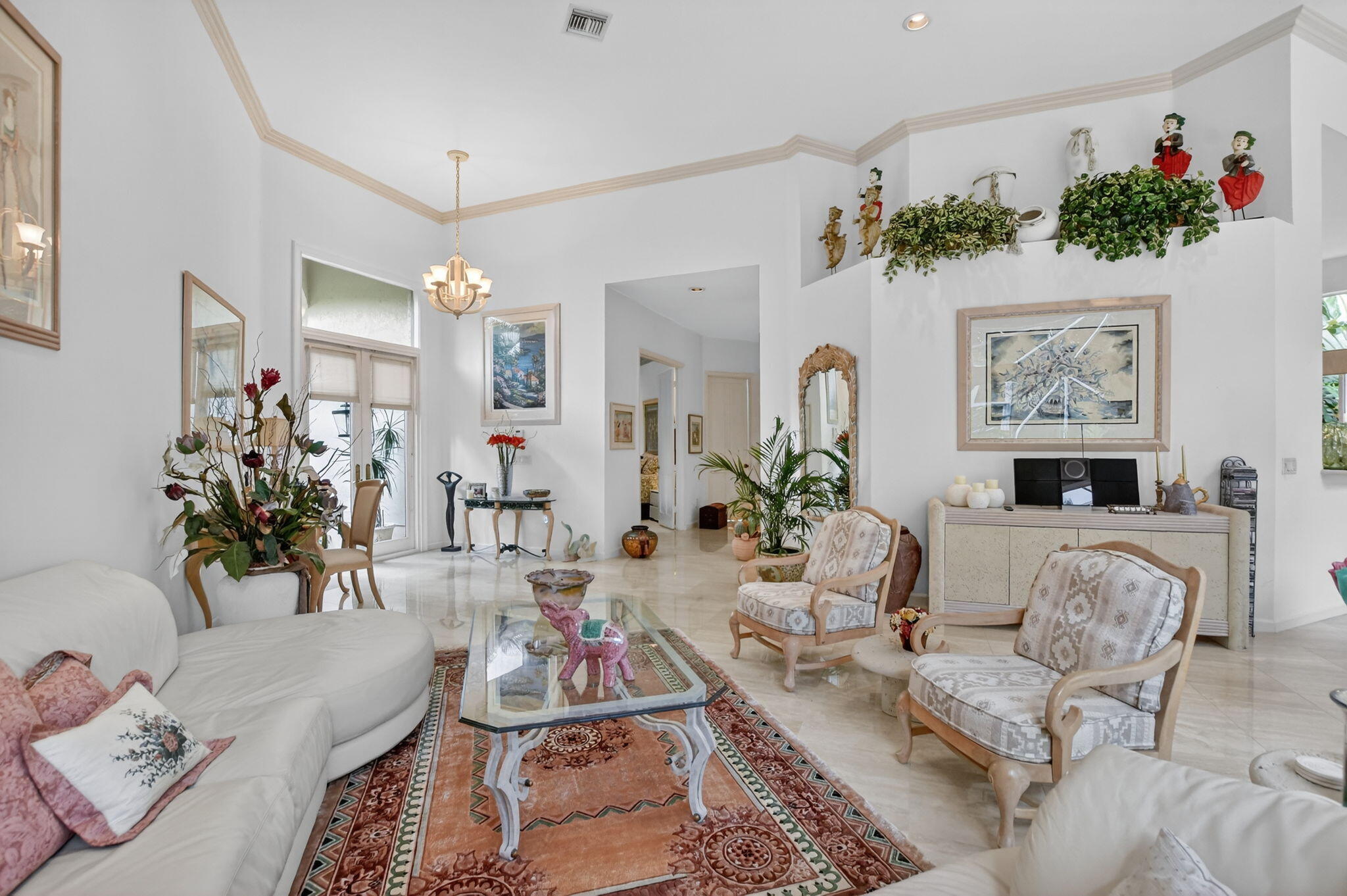 LAUREL POINTE - Residential