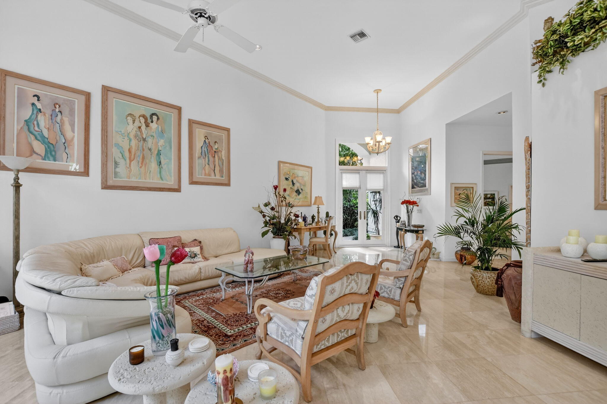 LAUREL POINTE - Residential