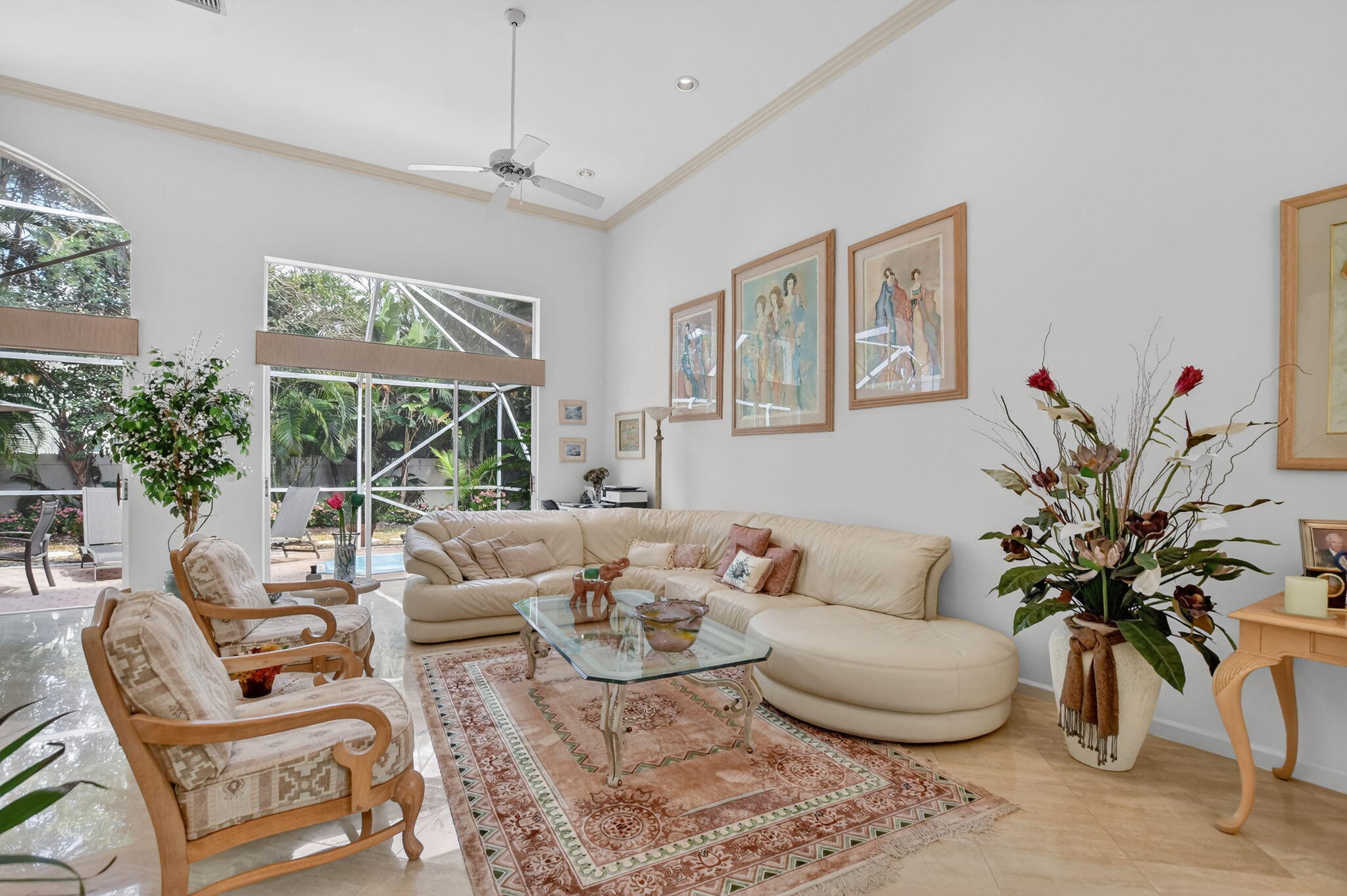 LAUREL POINTE - Residential