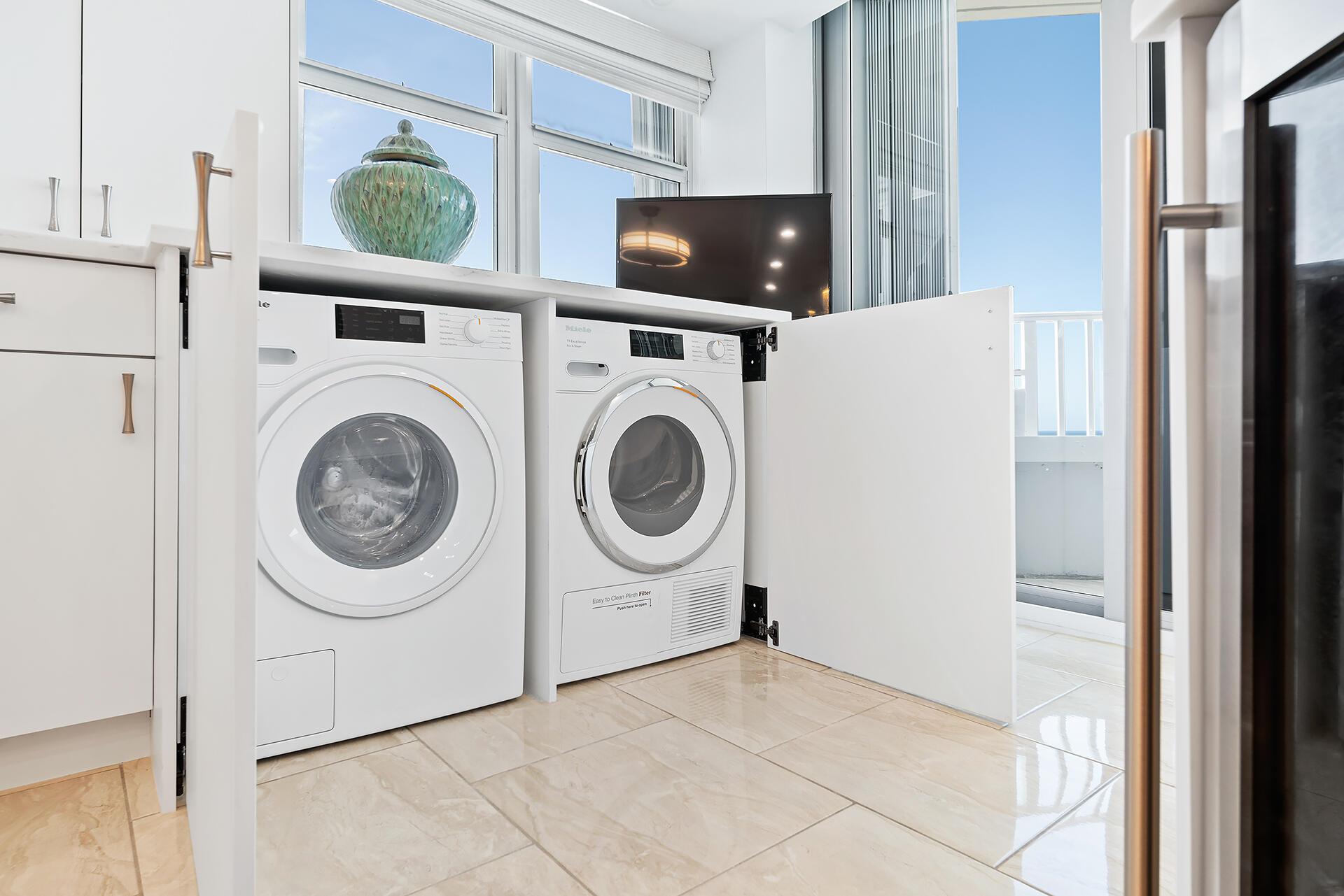 CORNICHE CONDO - Residential Lease