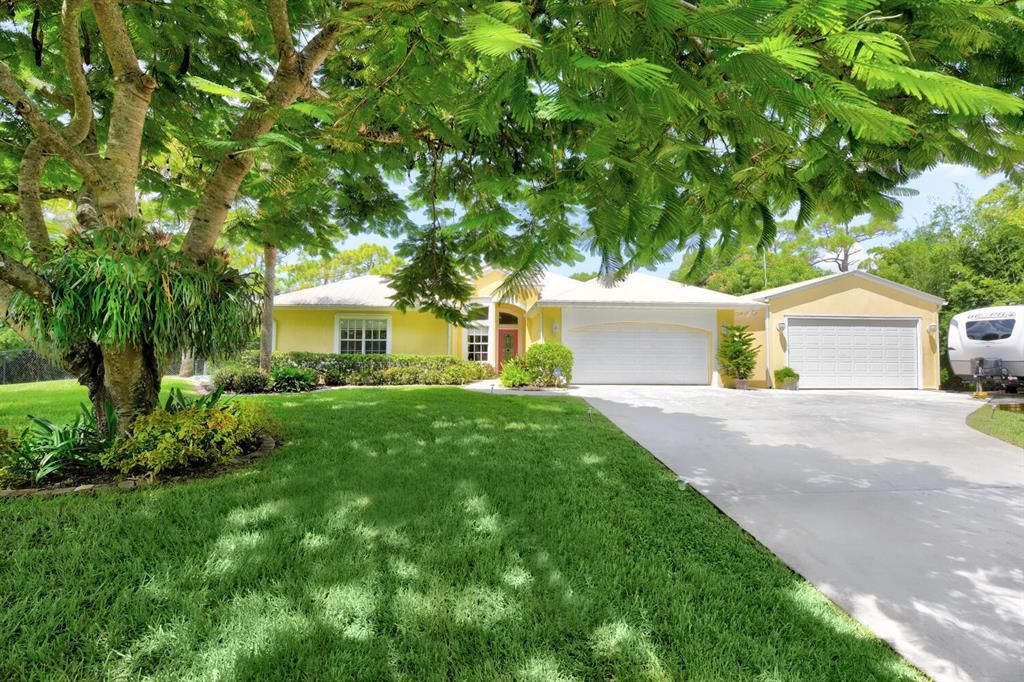 Photo of 1110 SW Blue Water Way Way, Stuart, FL 34997 (MLS # R10829694)