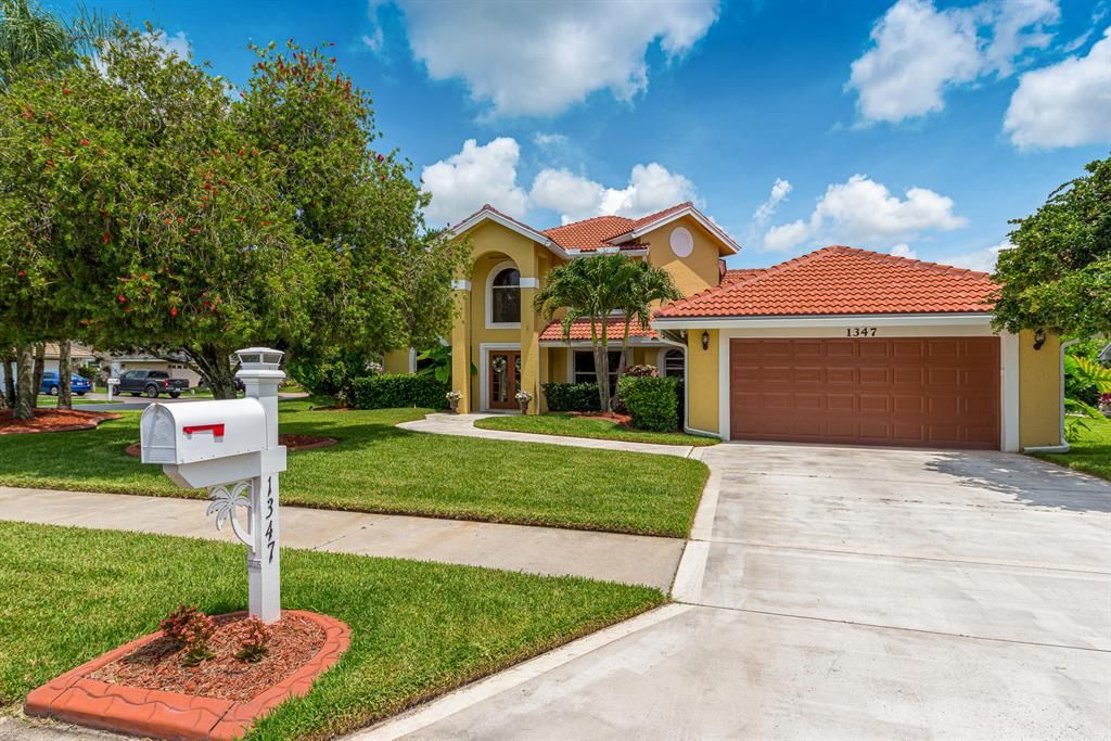 Photo of 1347 SW Maplewood Drive, Port Saint Lucie, FL 34986 (MLS # R10723526)