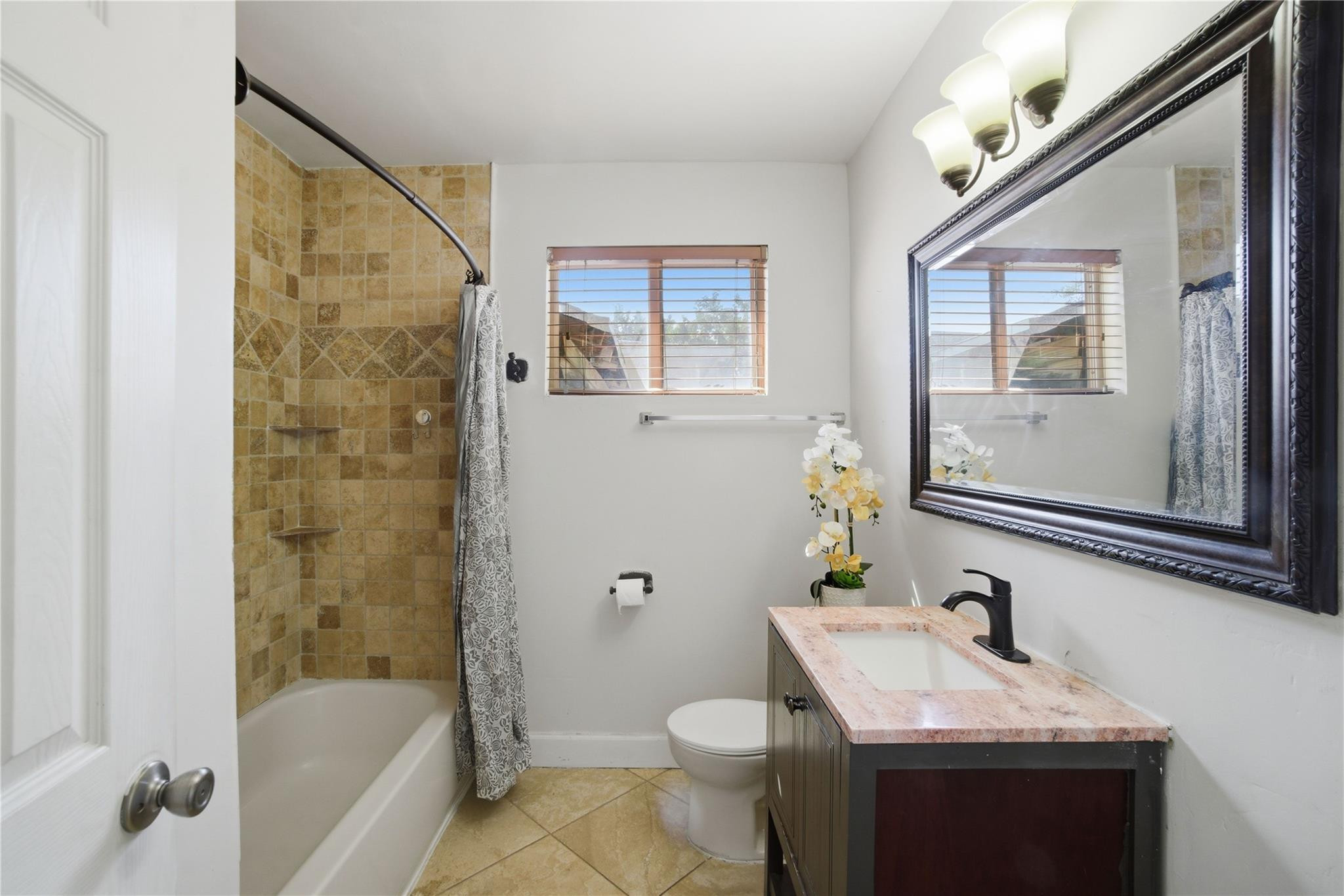 Hollywood Little Ranches - Residential