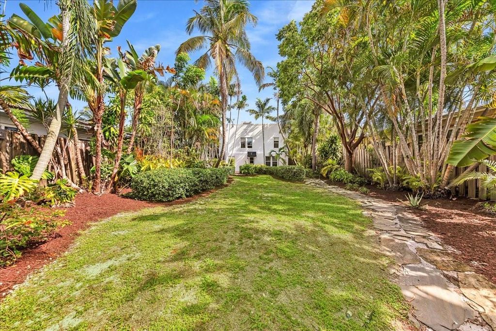 Photo of 1573 NE 33rd Street, Oakland Park, FL 33334 (MLS # F10523799)