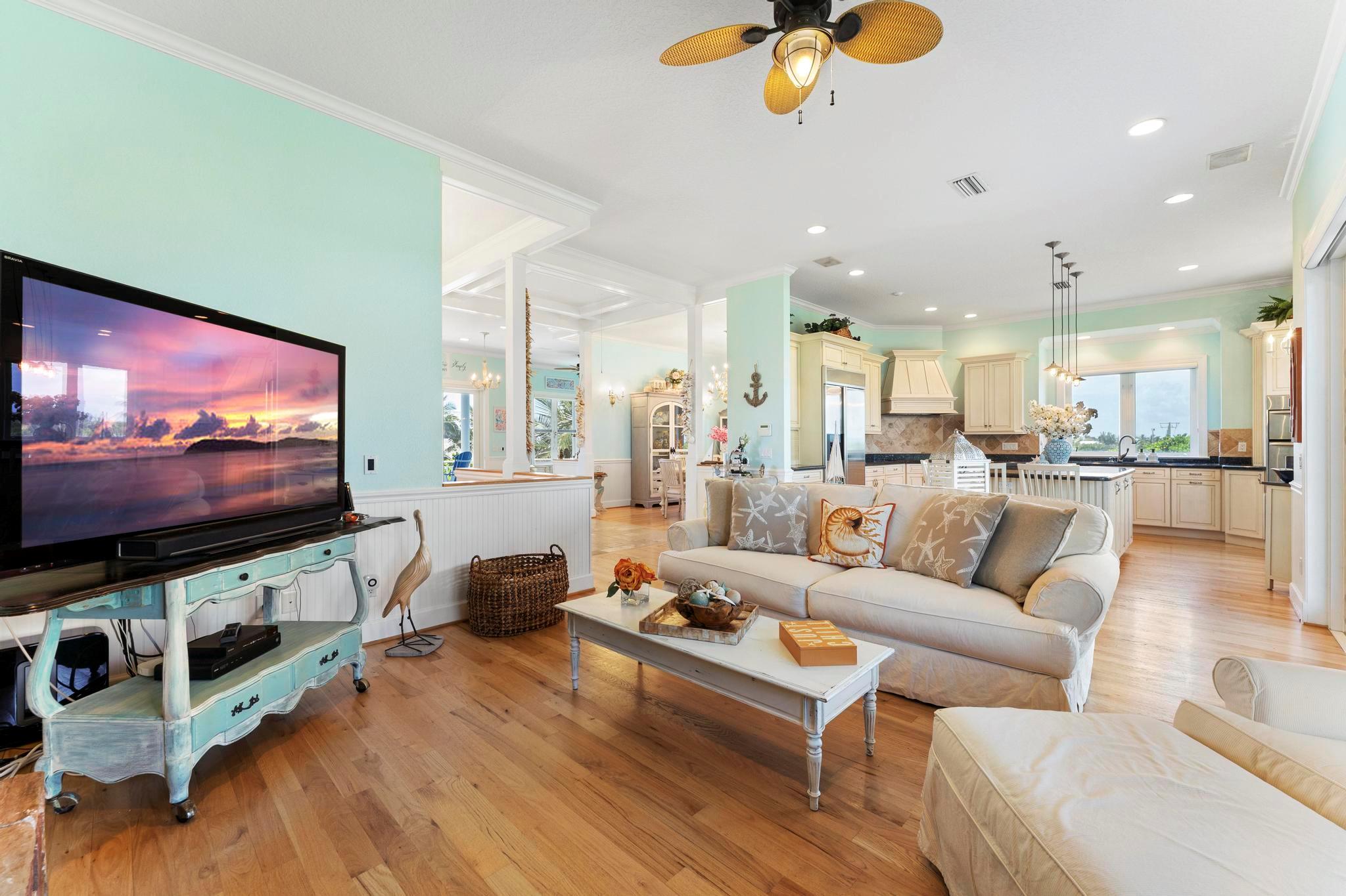 YACHT CLUB BEACH - Residential