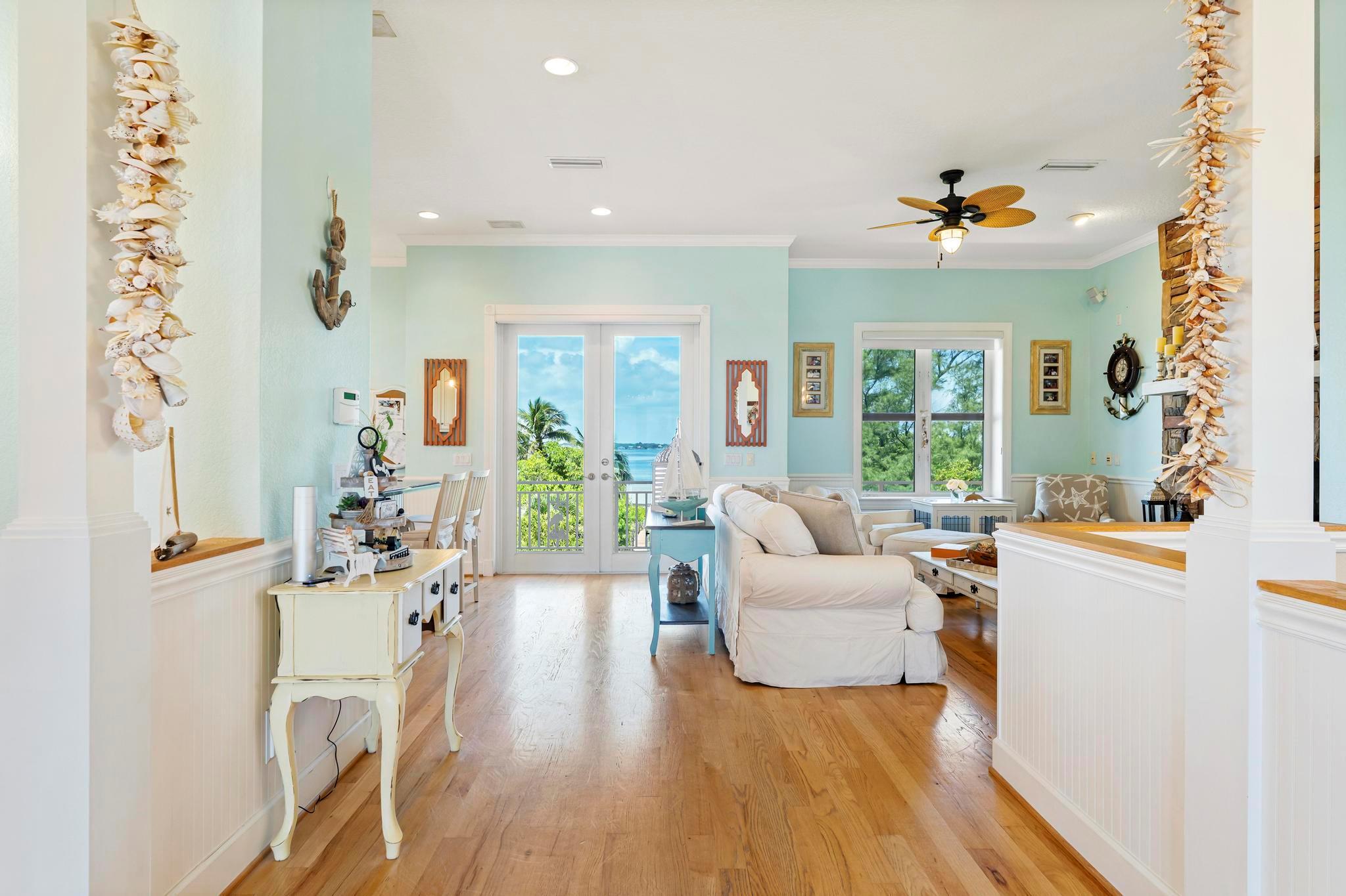 YACHT CLUB BEACH - Residential