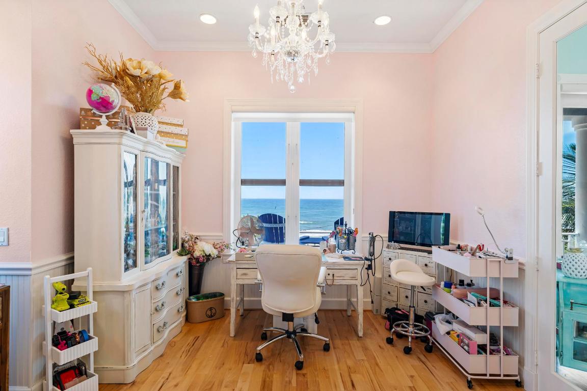 YACHT CLUB BEACH - Residential