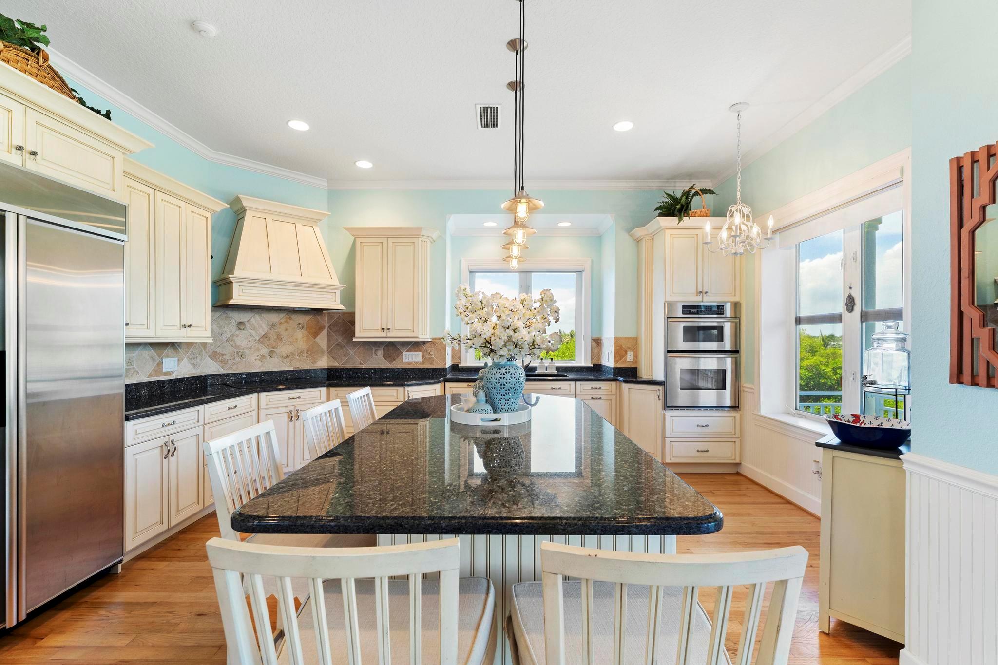 YACHT CLUB BEACH - Residential