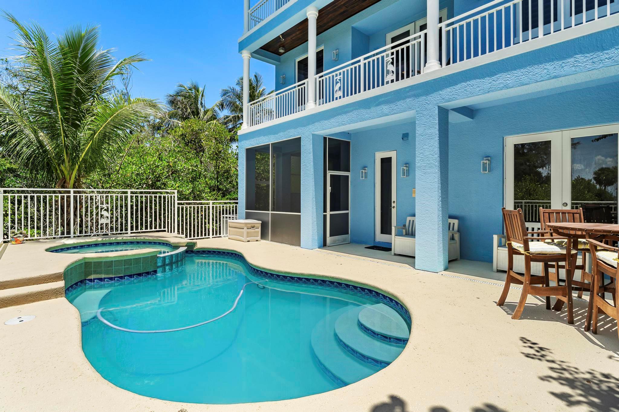 YACHT CLUB BEACH - Residential