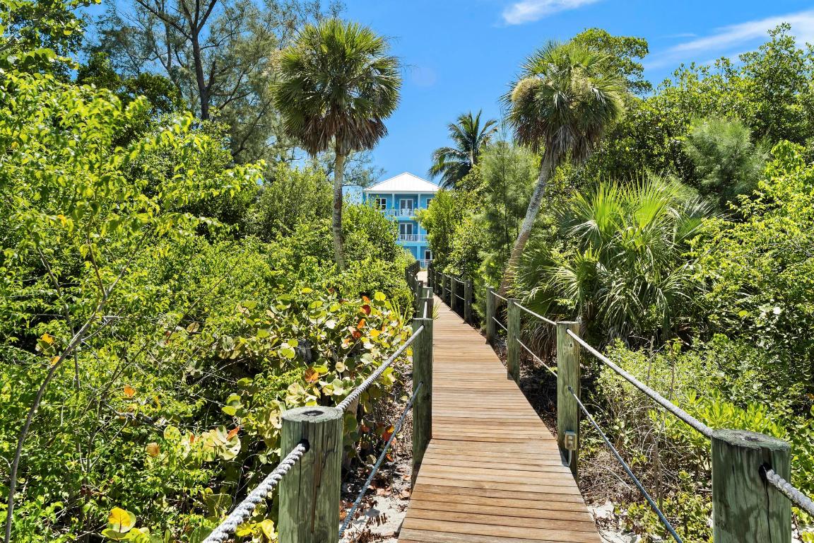 YACHT CLUB BEACH - Residential