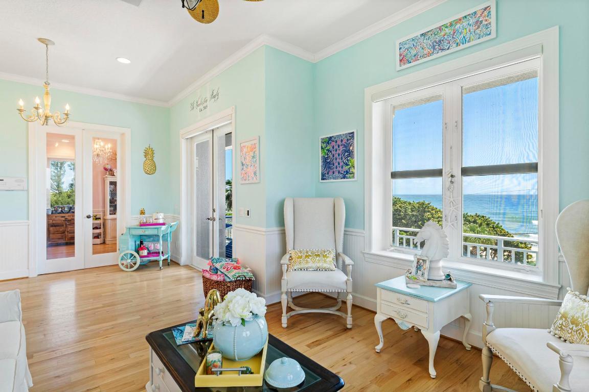 YACHT CLUB BEACH - Residential