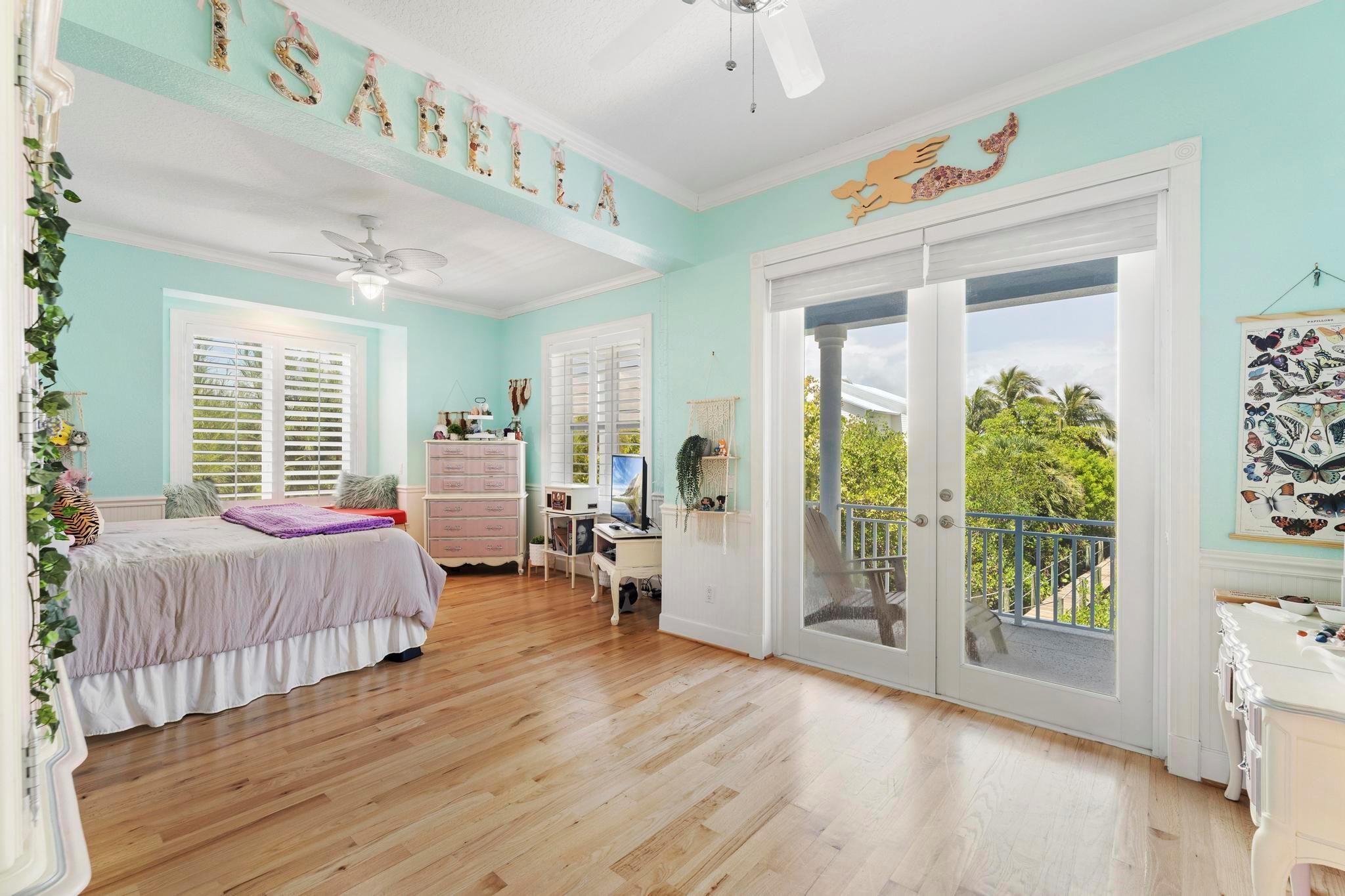 YACHT CLUB BEACH - Residential