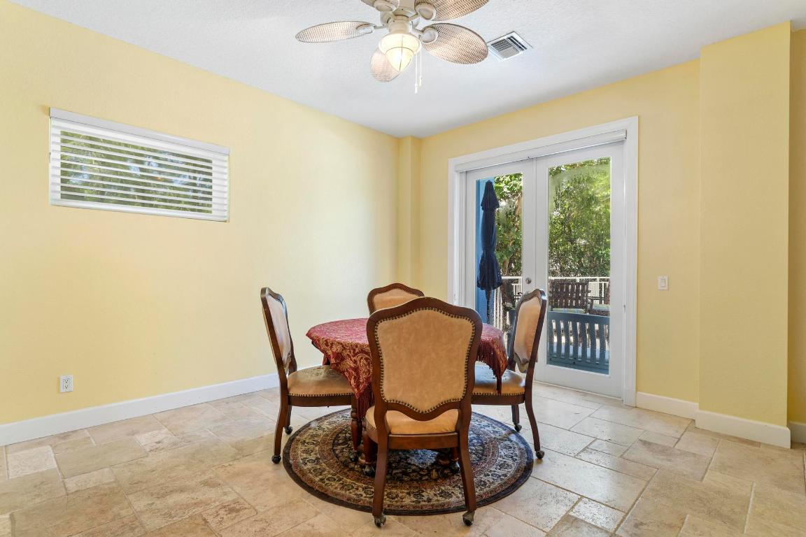 YACHT CLUB BEACH - Residential