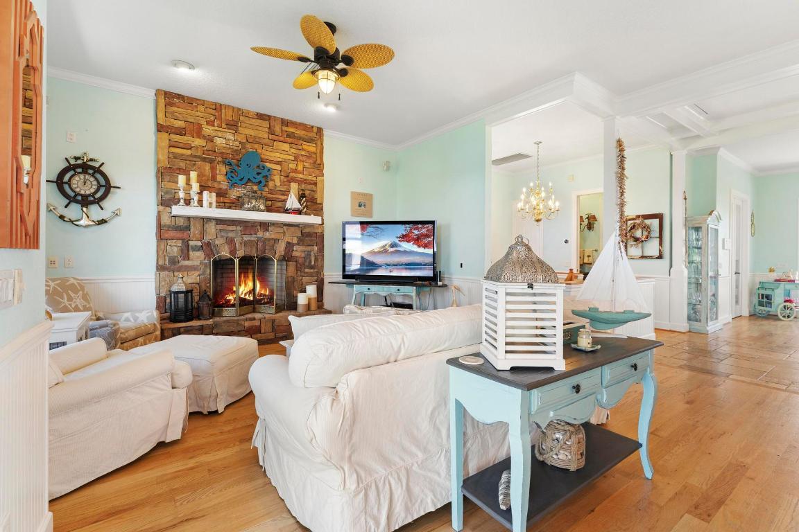 YACHT CLUB BEACH - Residential