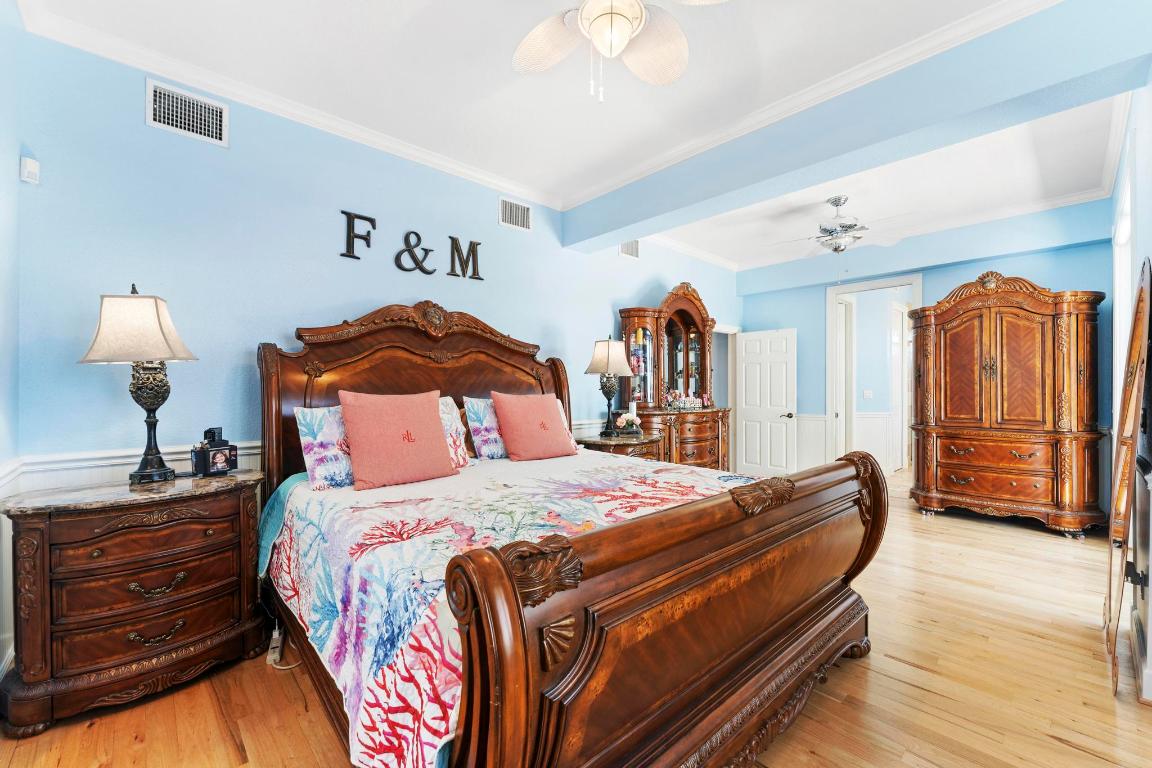 YACHT CLUB BEACH - Residential