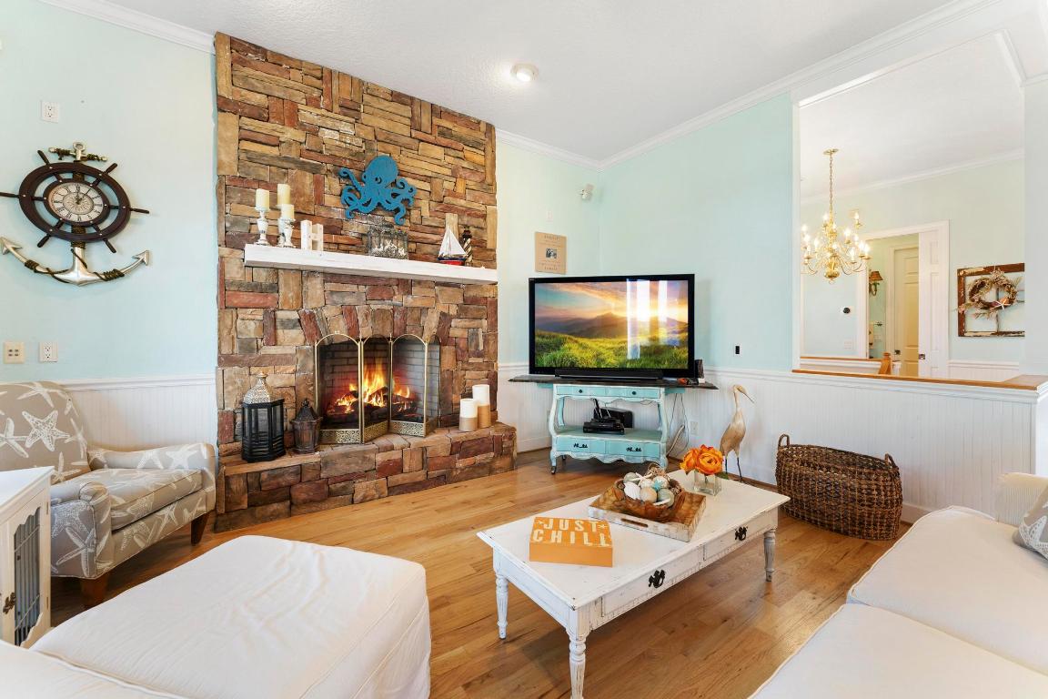 YACHT CLUB BEACH - Residential