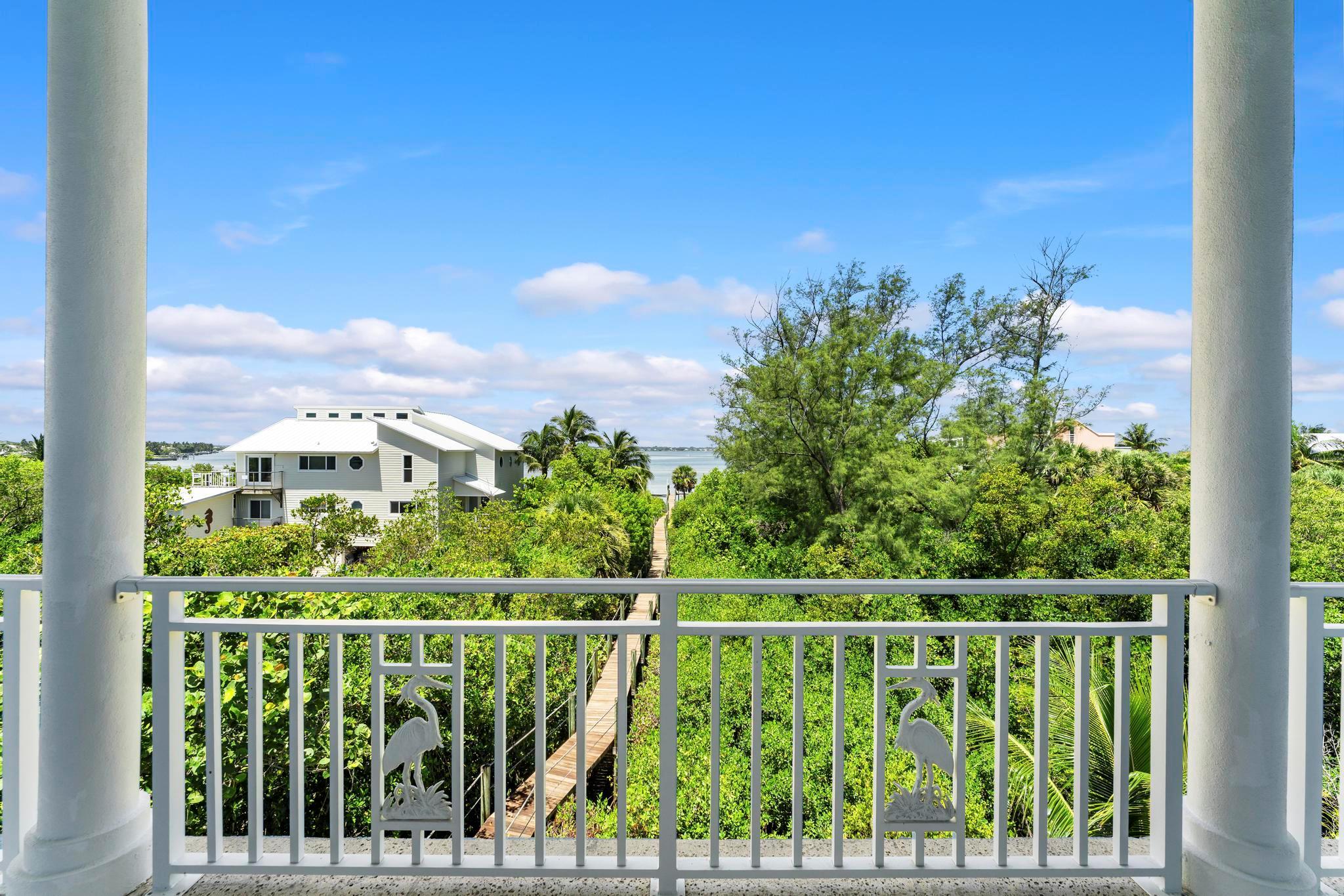 YACHT CLUB BEACH - Residential