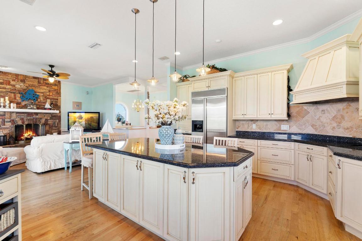 YACHT CLUB BEACH - Residential