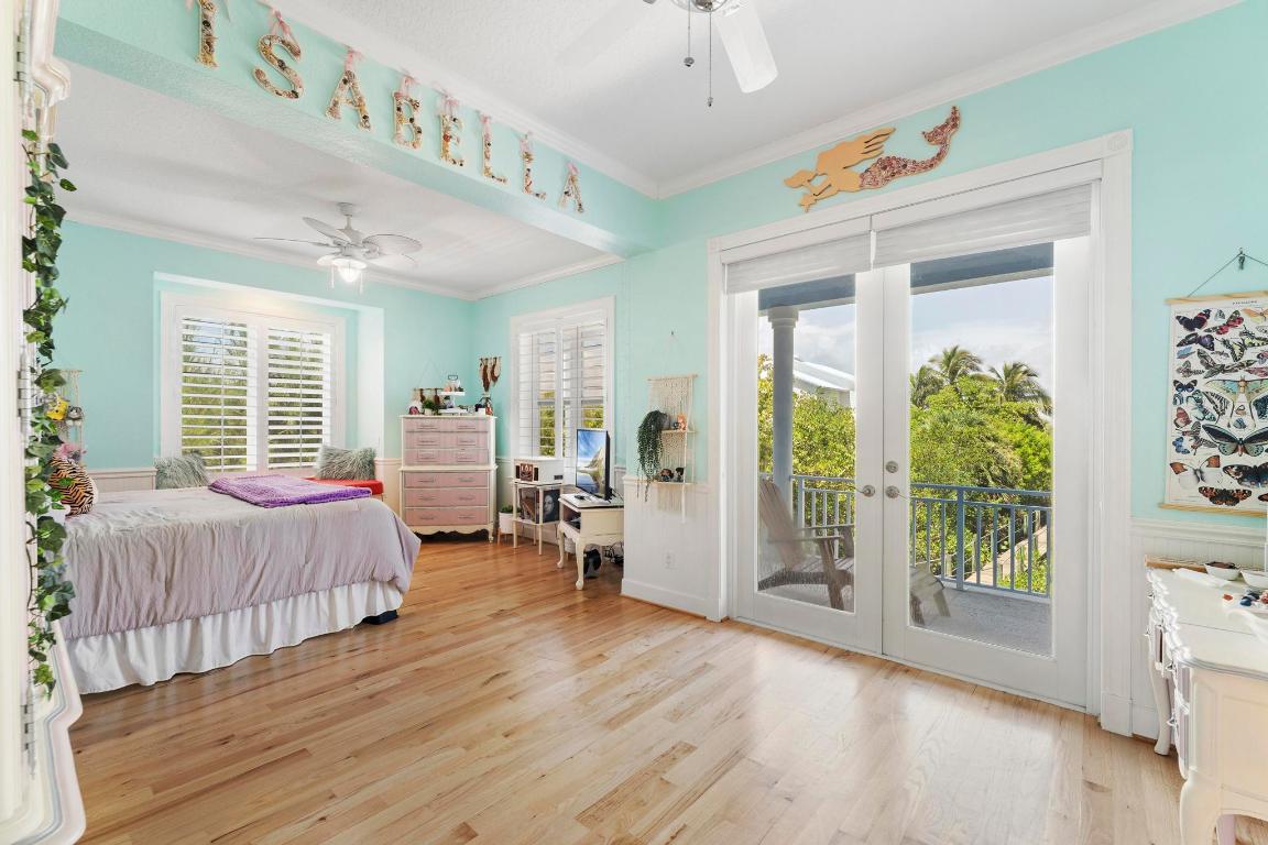 YACHT CLUB BEACH - Residential