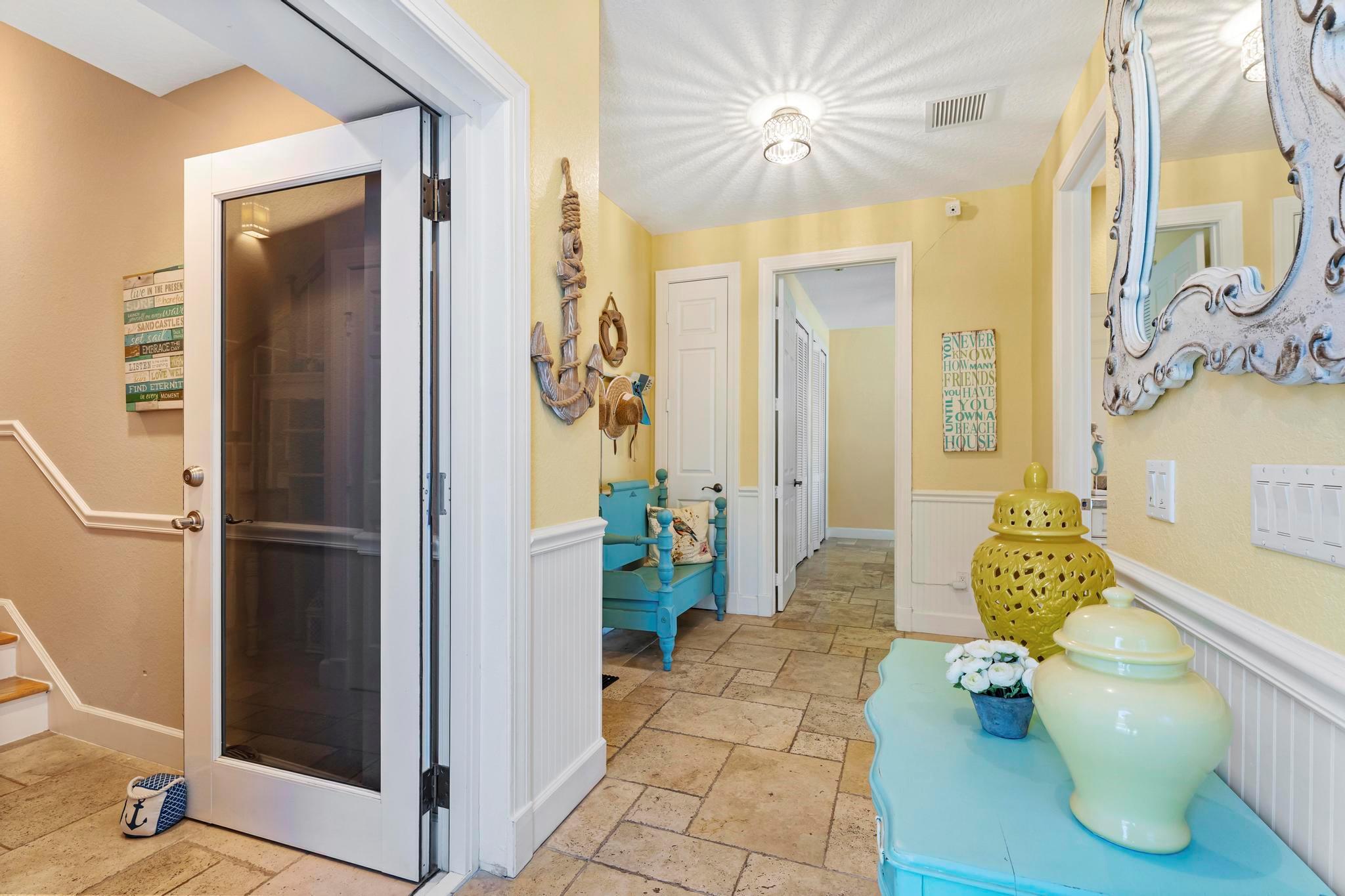 YACHT CLUB BEACH - Residential