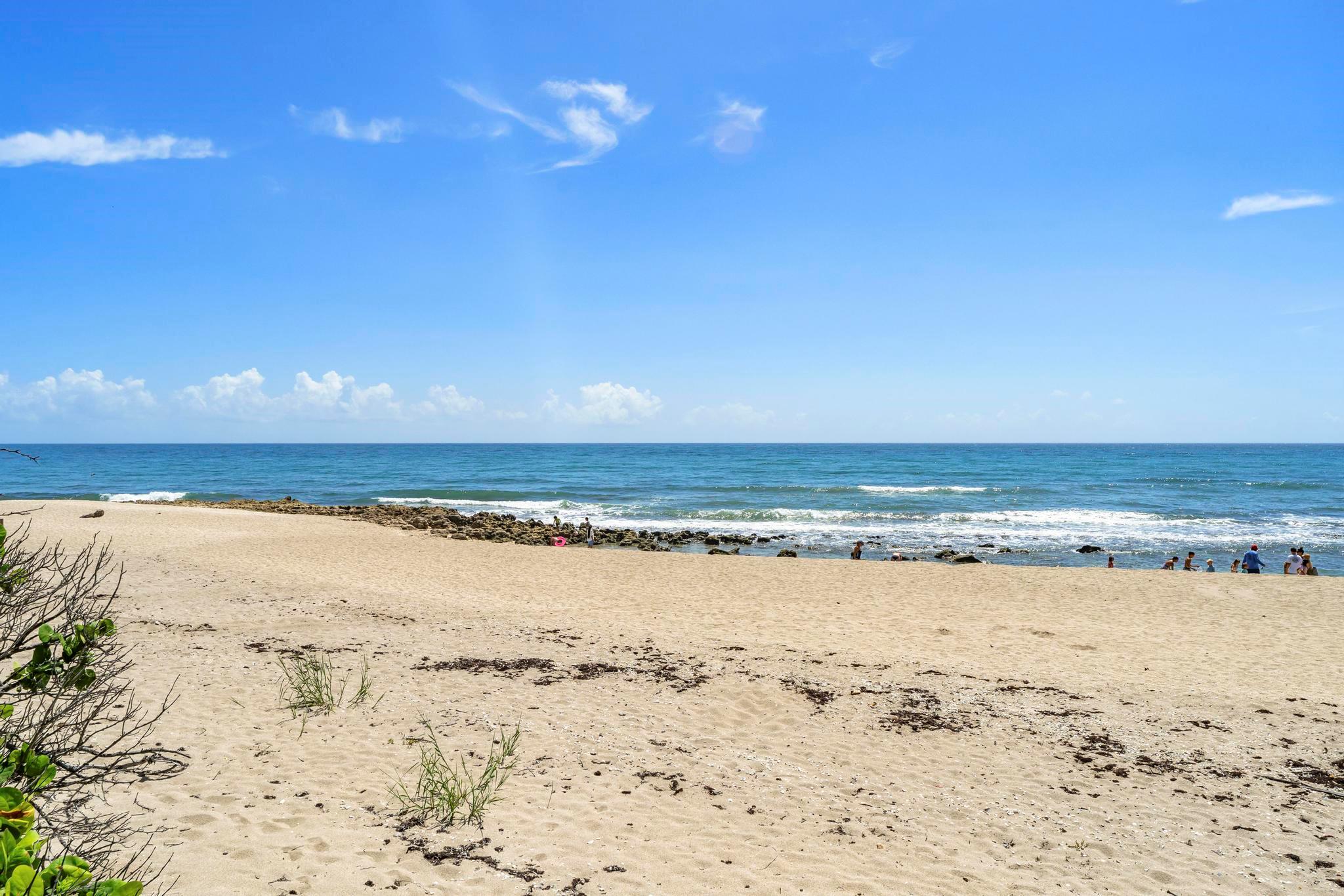 YACHT CLUB BEACH - Residential