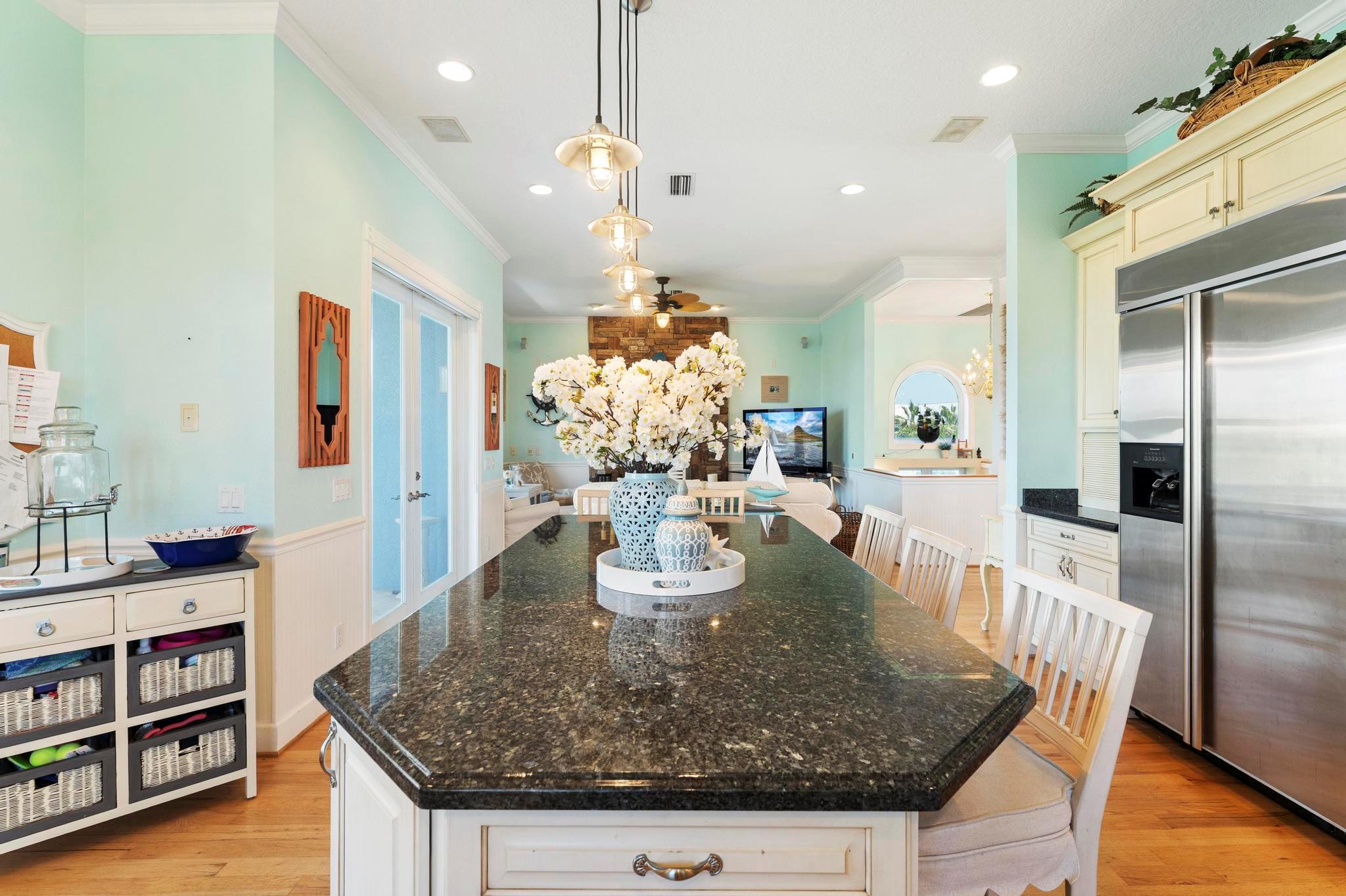 YACHT CLUB BEACH - Residential