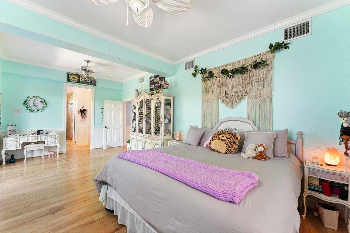 YACHT CLUB BEACH - Residential