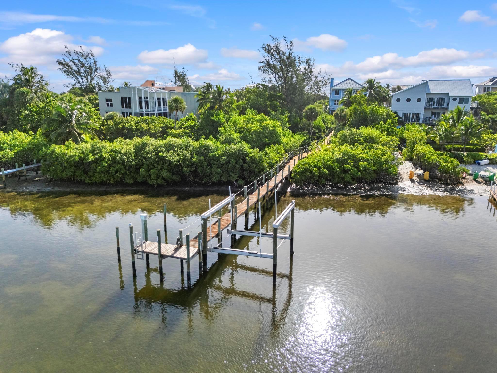 YACHT CLUB BEACH - Residential