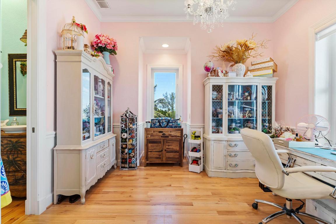 YACHT CLUB BEACH - Residential