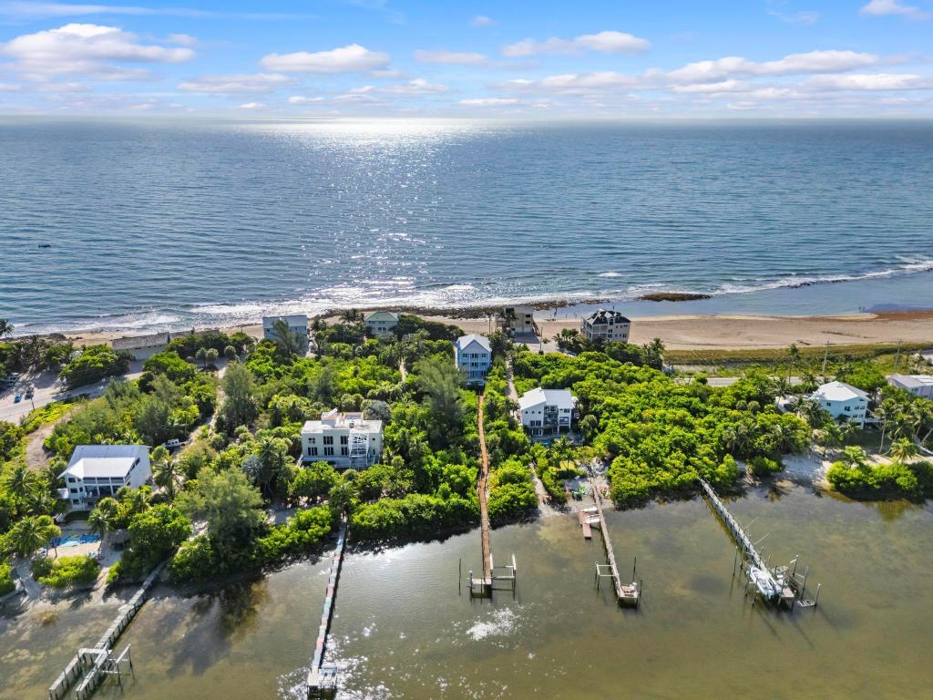 YACHT CLUB BEACH - Residential