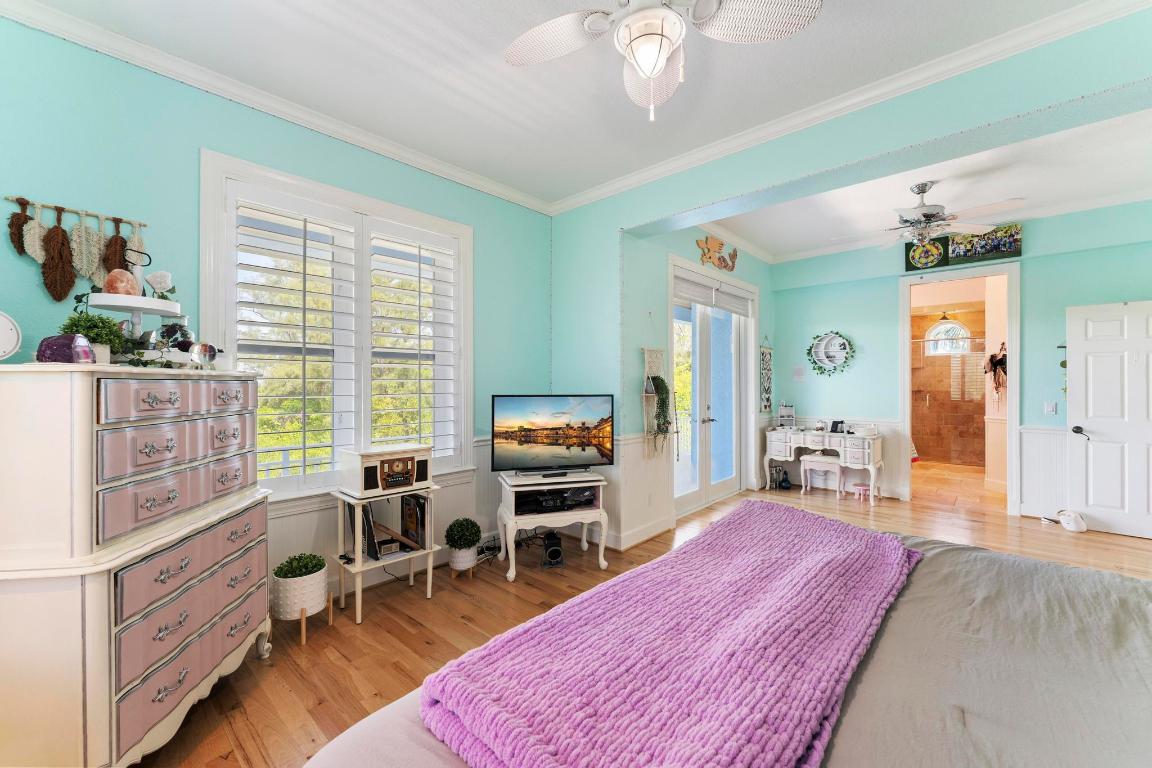 YACHT CLUB BEACH - Residential