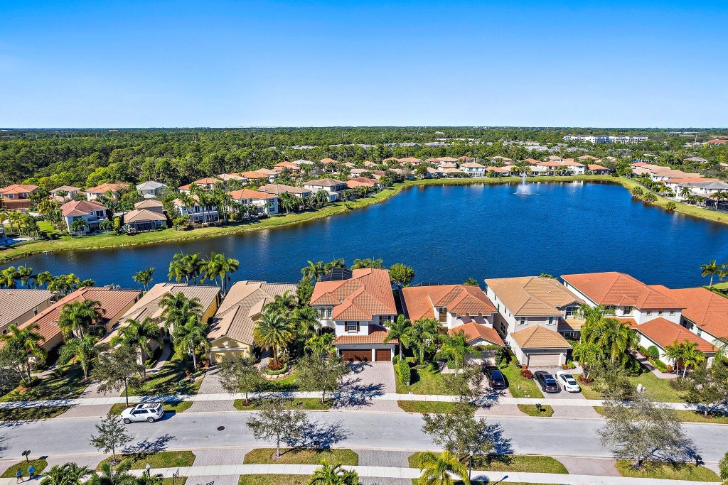 Photo of 12140 AVILES Circle, Palm Beach Gardens, FL 33418 (MLS # B26080472)