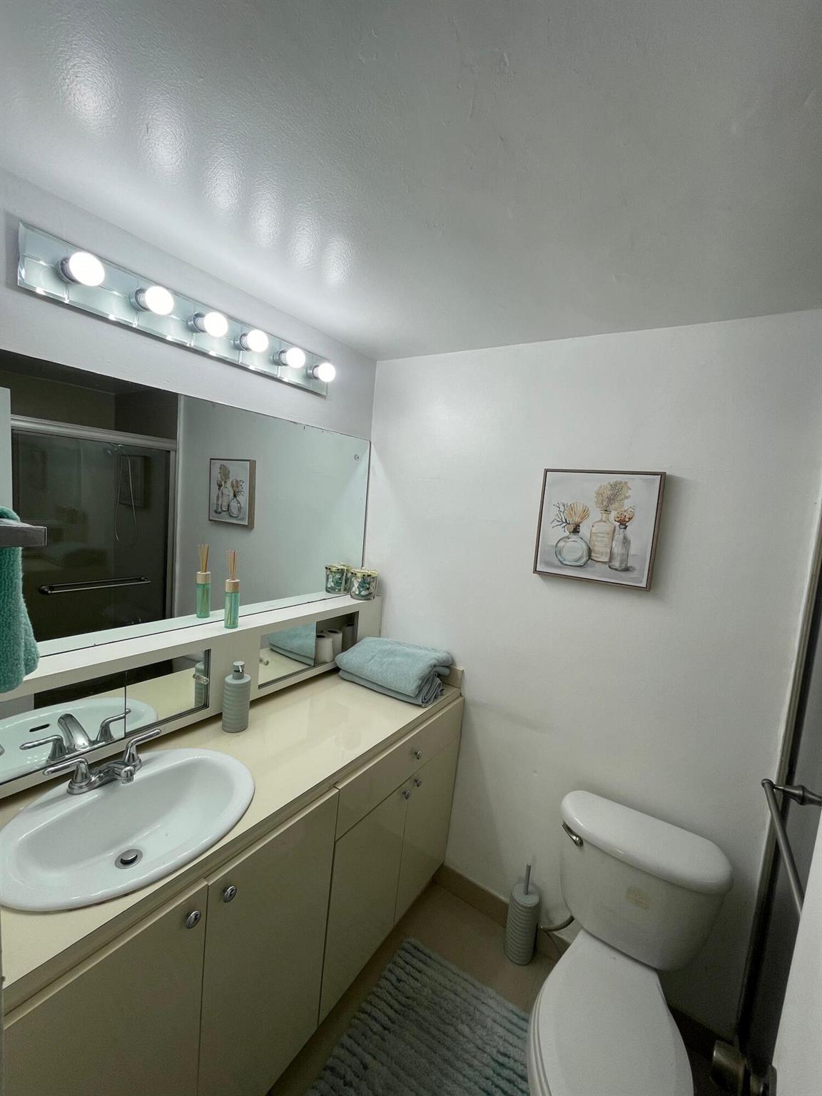 ALEXANDER TOWERS CONDO - Residential