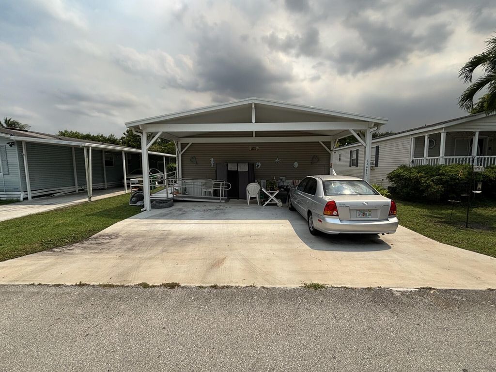 Photo of 13062 SW 9th Court, Davie, FL 33325 (MLS # R11117813)