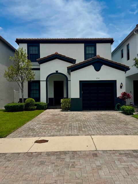 894 NE 191ST Street