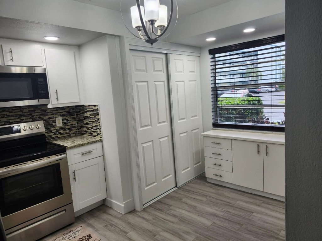 PALM SPRINGS 2 - Residential