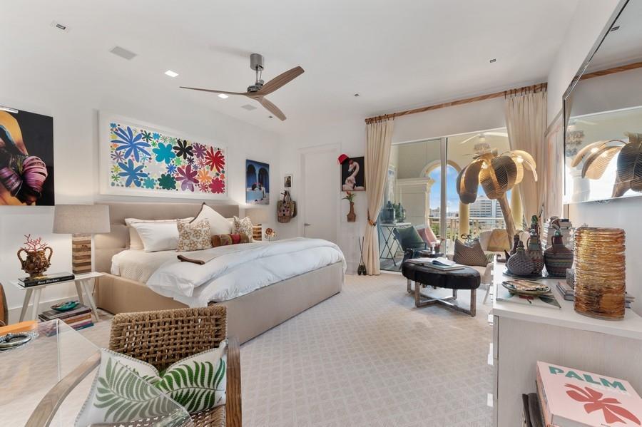 ONE WATERMARK PLACE - Residential