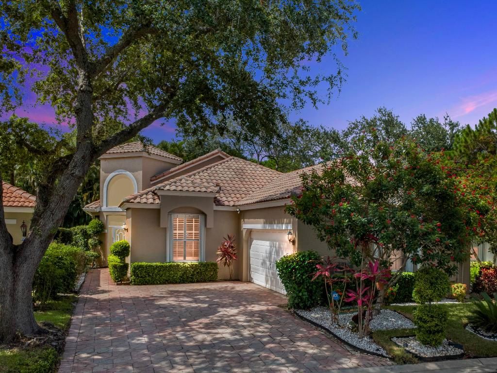 Photo of 5159 Brookview Drive, Boynton Beach, FL 33437 (MLS # R11138986)