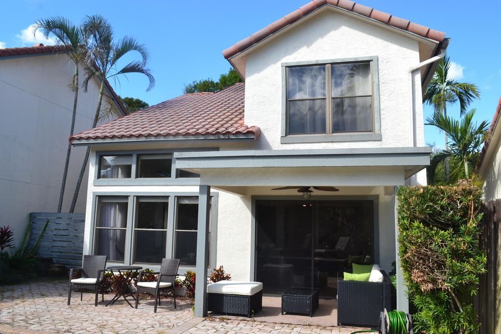 Photo of 5600 Amersham Way, Boca Raton, FL 33486 (MLS # R11013118)