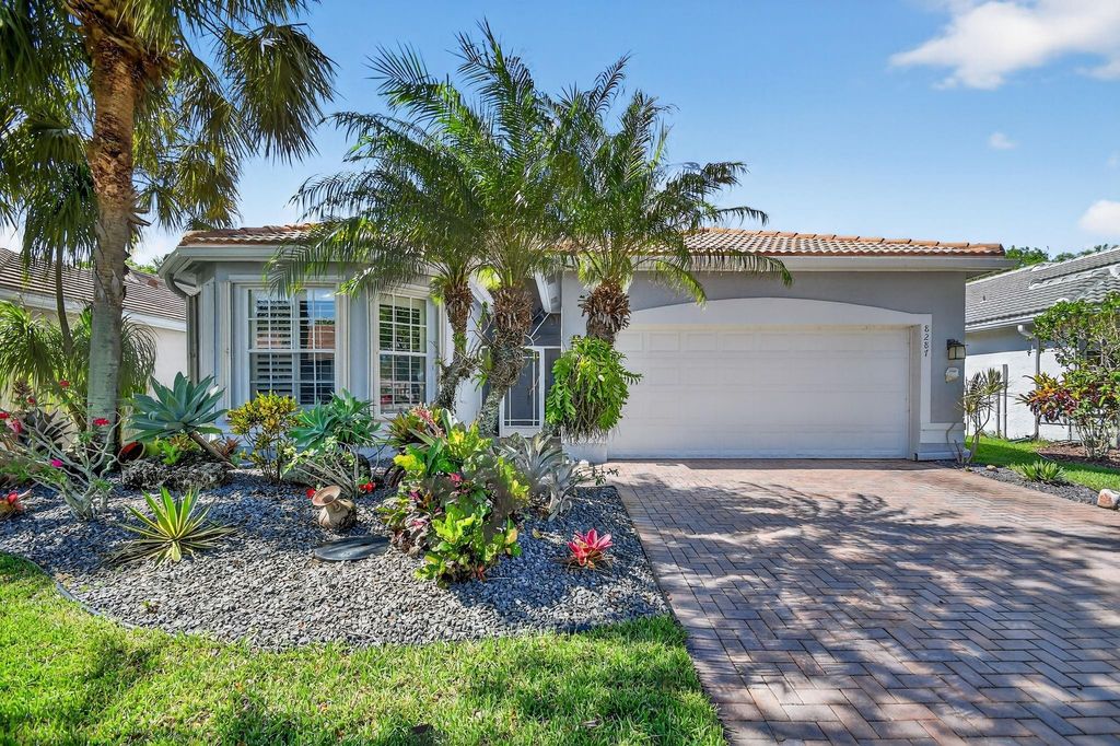 Photo of 8287 Playa Del Sur Boulevard, Lake Worth, FL 33467 (MLS # F10509230)