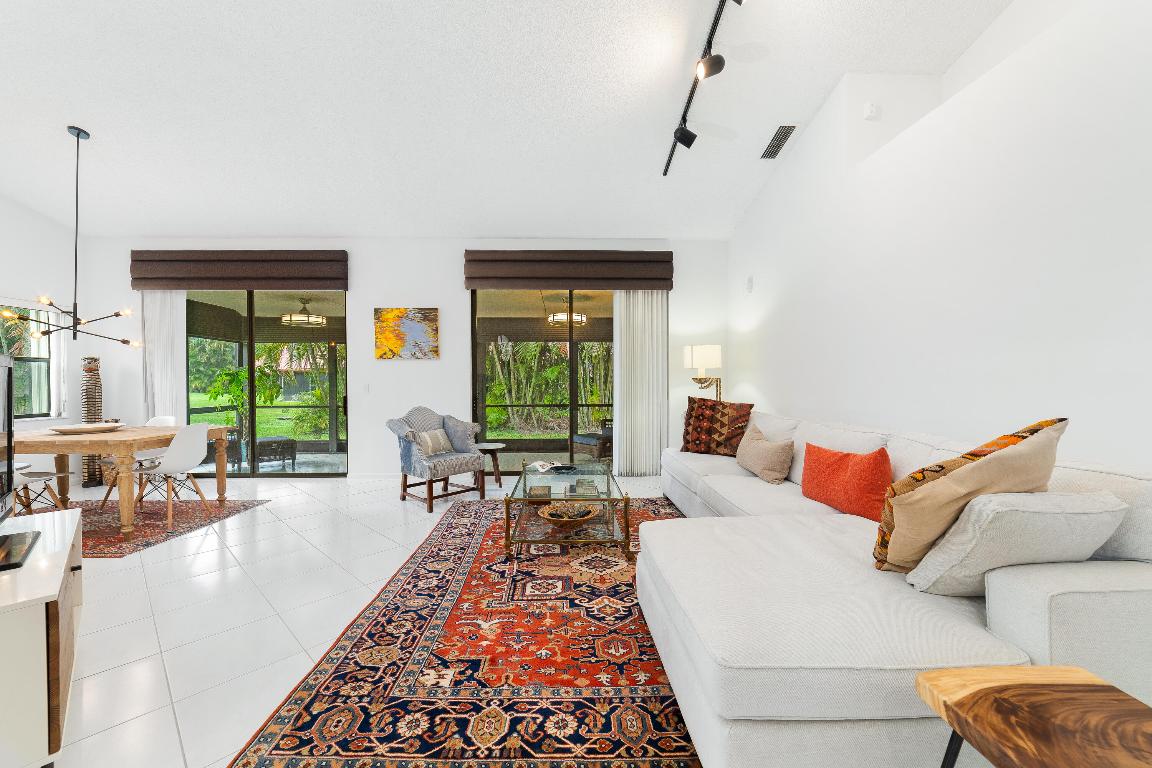 LEXINGTON CLUB 3 - Residential