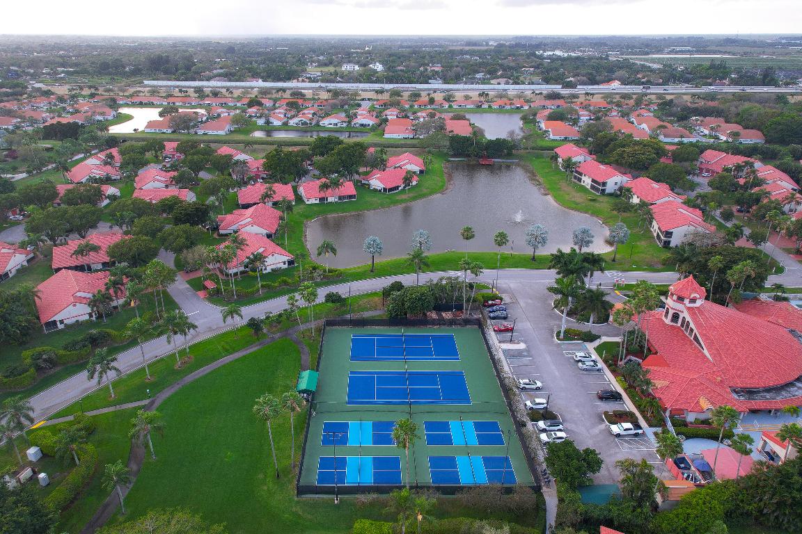 LEXINGTON CLUB 3 - Residential