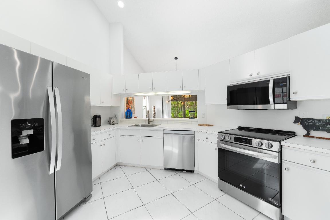 LEXINGTON CLUB 3 - Residential