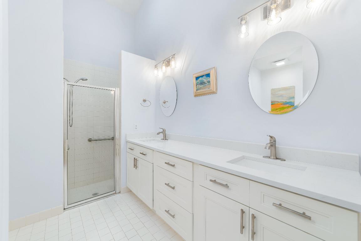 LEXINGTON CLUB 3 - Residential